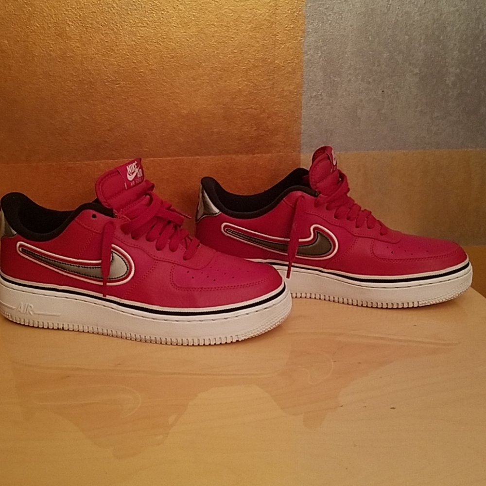 Mens Air Force Ones Sport Varsity Red size 10